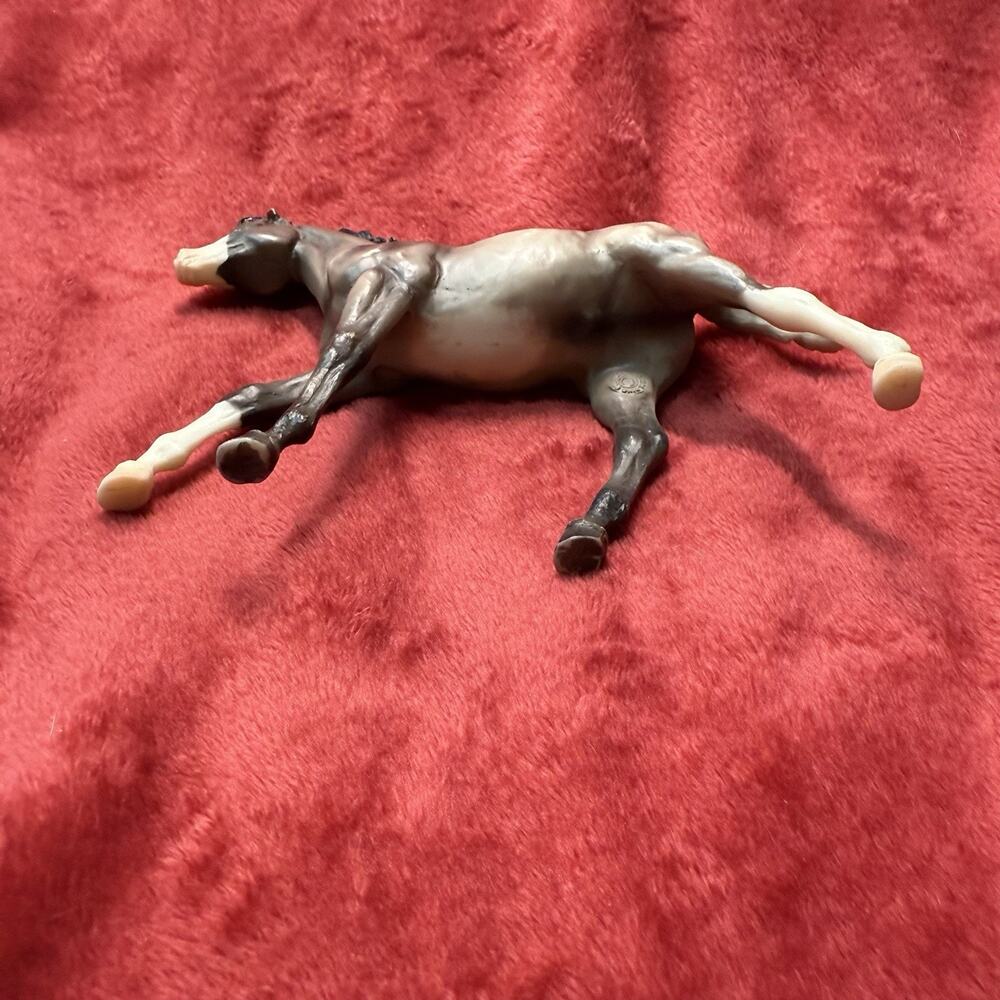 Breyer Traditional Moonbeam Grullo Foal #1156 Action Stock Horse Foal 2005-08 - Picture 4 of 6